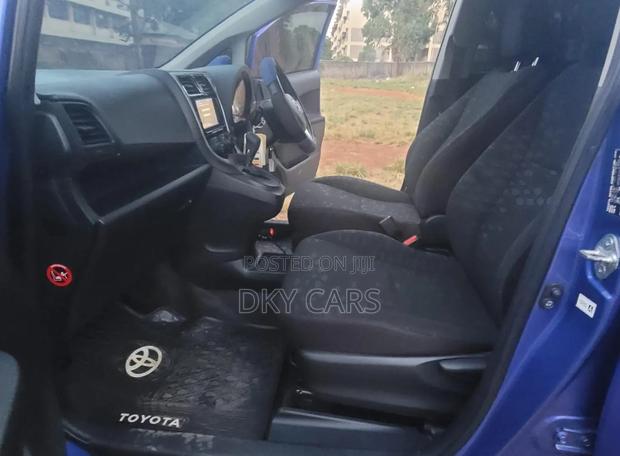 Toyota Ractis 2016 Blue