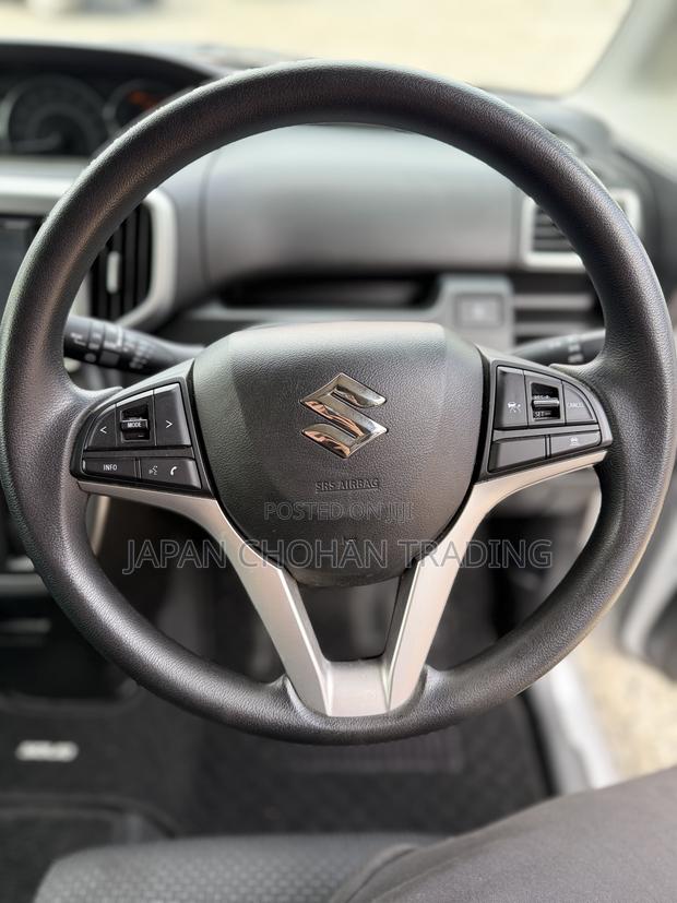 Suzuki Solio Hybrid G 2019 Silver