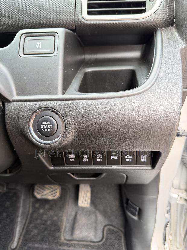 Suzuki Solio Hybrid G 2019 Silver