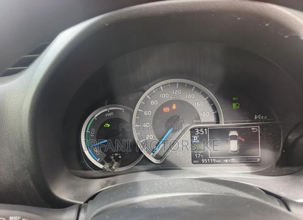 Toyota Vitz 1.5 FWD Hybrid 5dr 2019 White