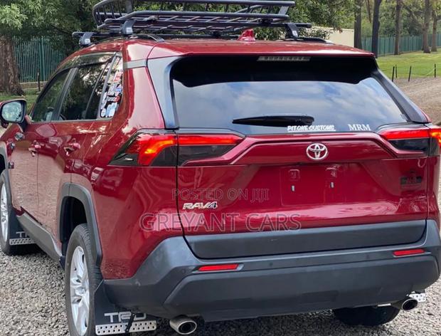 Toyota RAV4 2019 Maroon