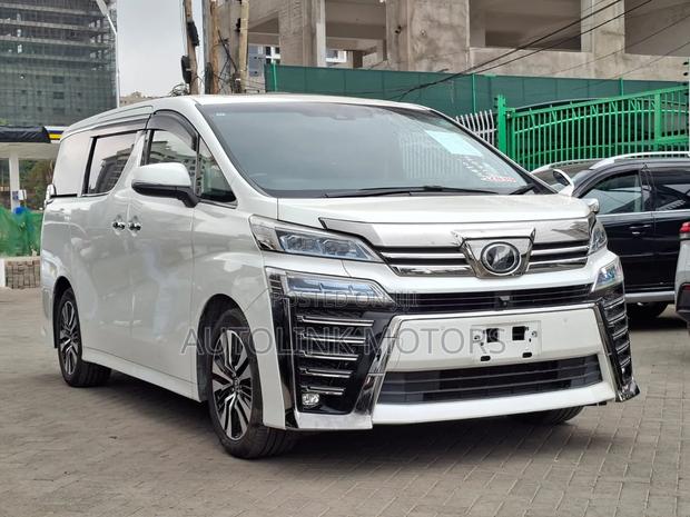 Toyota Alphard 2019 White