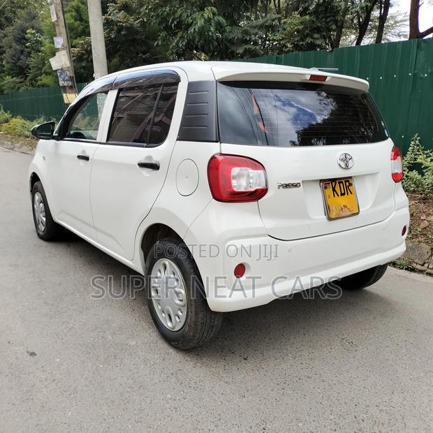 Toyota Passo 1.0 FWD 2017 White