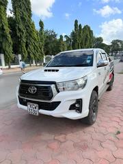 Toyota Hilux 2014 White for sale
