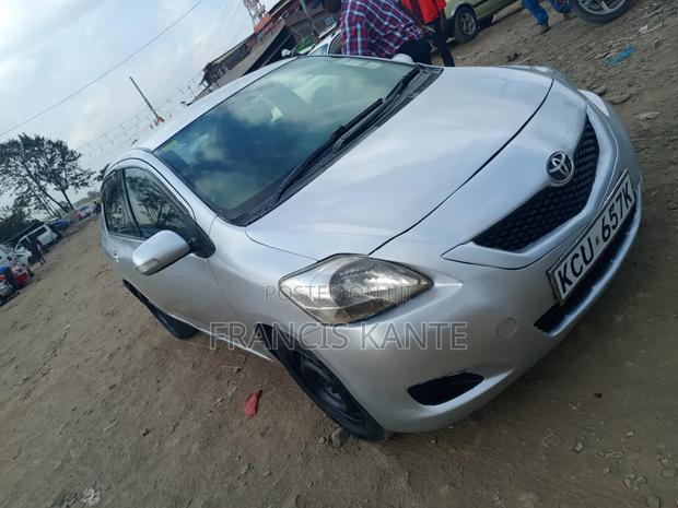 Toyota Belta 2009 Silver