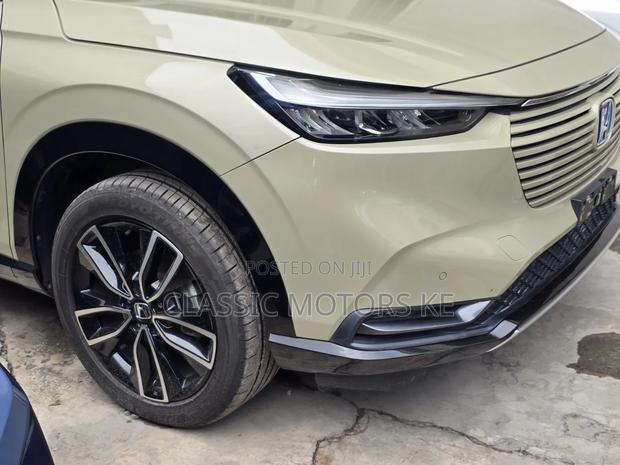Honda Vezel 2021 Beige