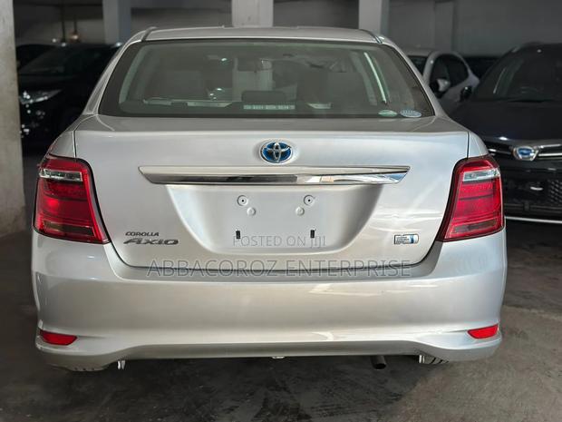 Toyota Axio 1.5 Hybrid 2WD 2020 Silver