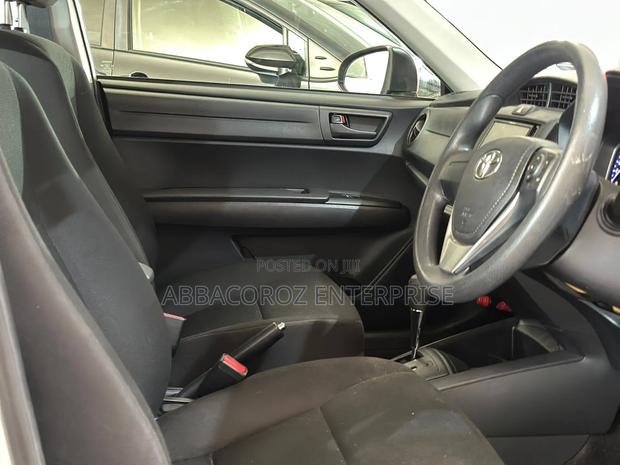 Toyota Axio 1.5 Hybrid 2WD 2020 Silver