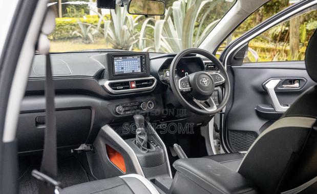 Toyota Raize 2020 Pearl