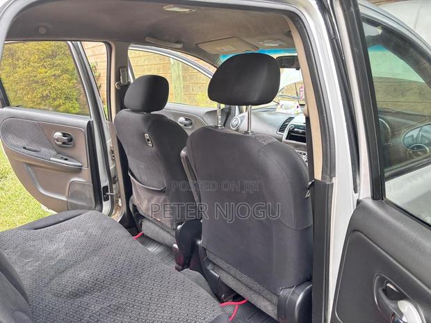Nissan Note 2011 Brown