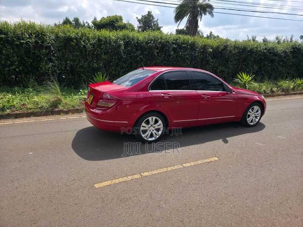 Mercedes-Benz C200 2010 Red