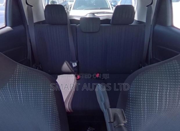 Toyota Vitz 2019 Pearl