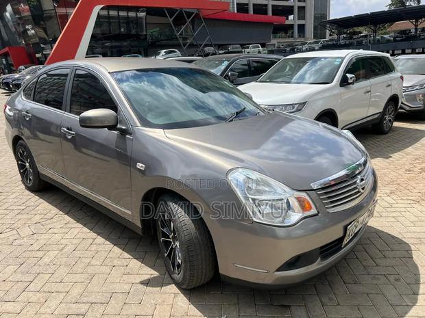 Nissan Bluebird 2010 Silver