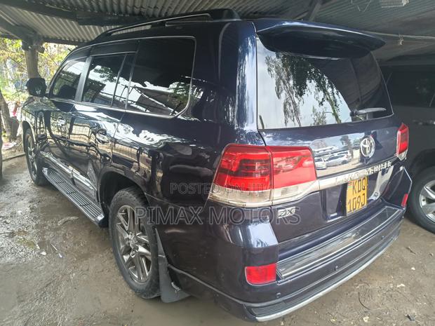Toyota Land Cruiser 2014 Blue