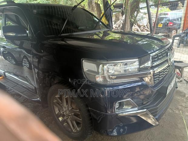 Toyota Land Cruiser 2014 Blue