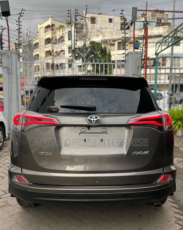 Toyota RAV4 2017