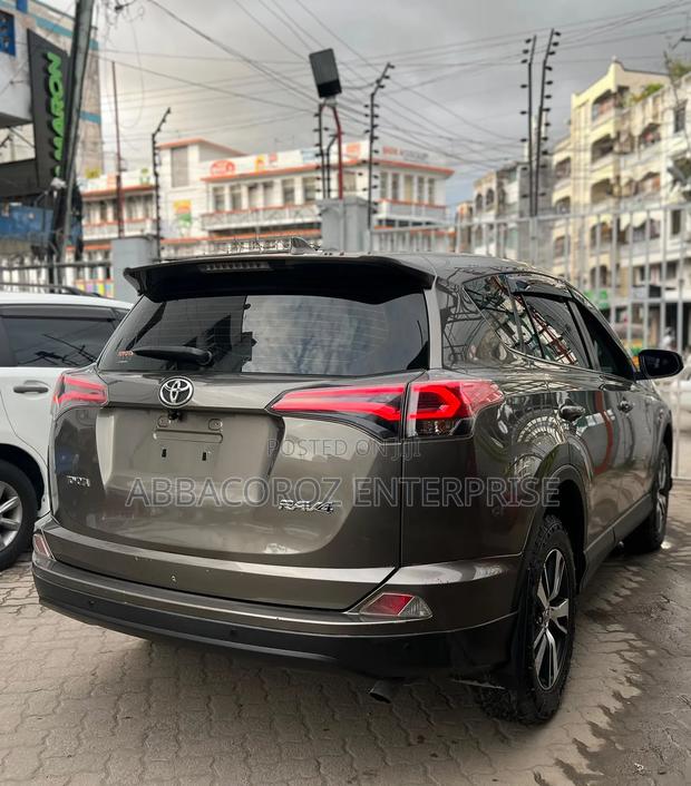 Toyota RAV4 2017