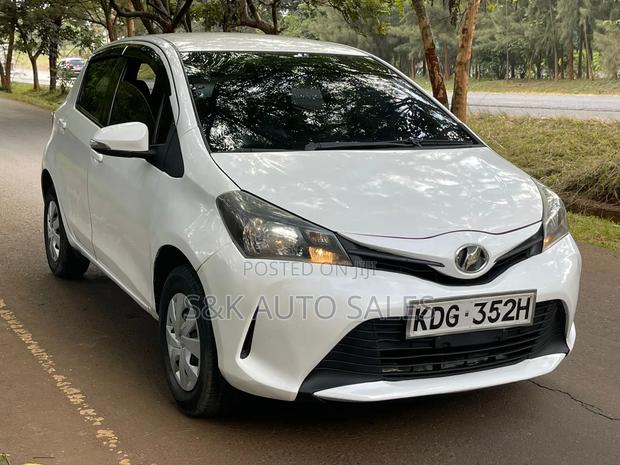 Toyota Vitz 2014 White