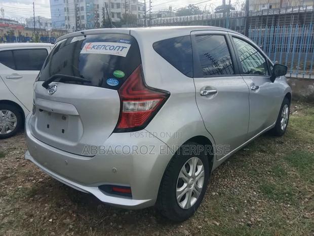 Nissan Note 2017 Silver