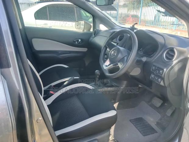 Nissan Note 2017 Silver