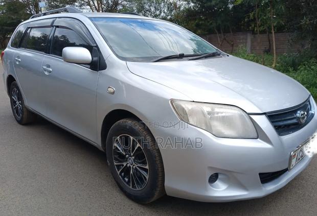 Toyota Corolla Fielder 2012 Silver