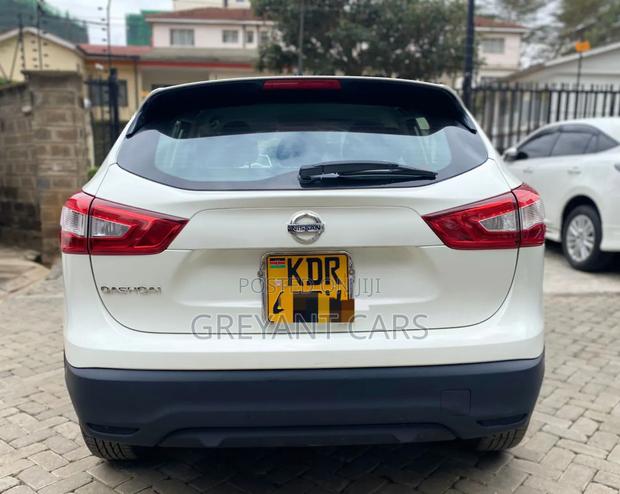 Nissan Qashqai 2017 White