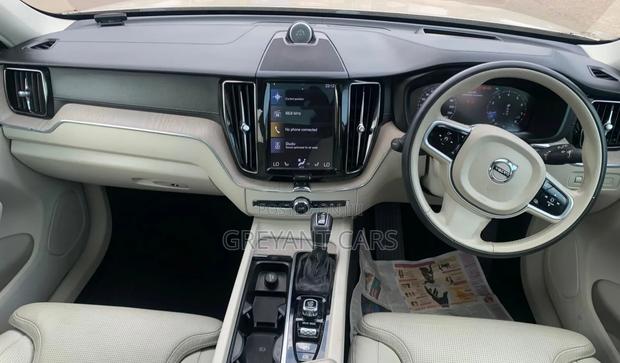 Volvo XC60 T5 Inscription AWD 2019 Silver