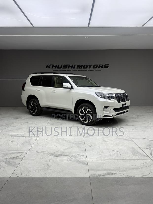 Toyota Land Cruiser Prado 2019 White