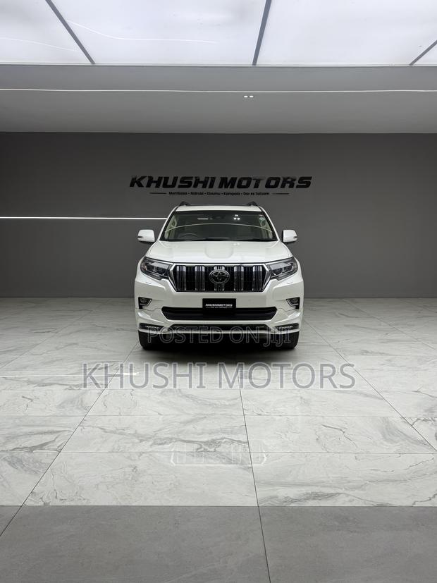 Toyota Land Cruiser Prado 2019 White