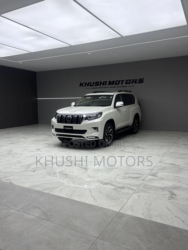 Toyota Land Cruiser Prado 2019 White