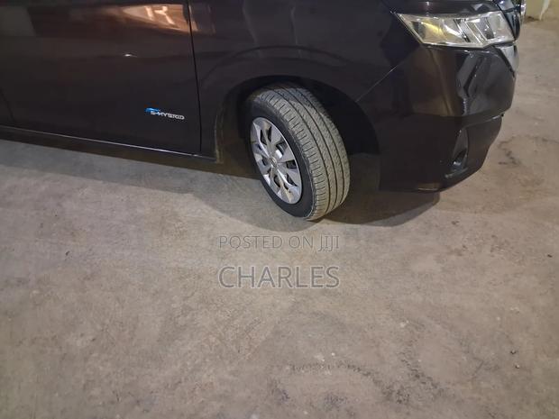 Nissan Serena 2016 Brown