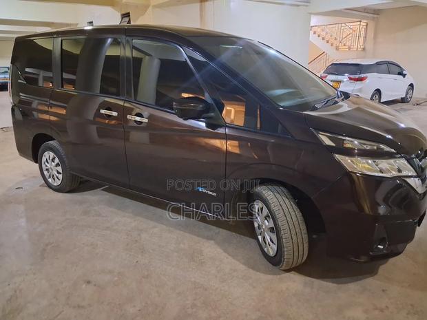 Nissan Serena 2016 Brown