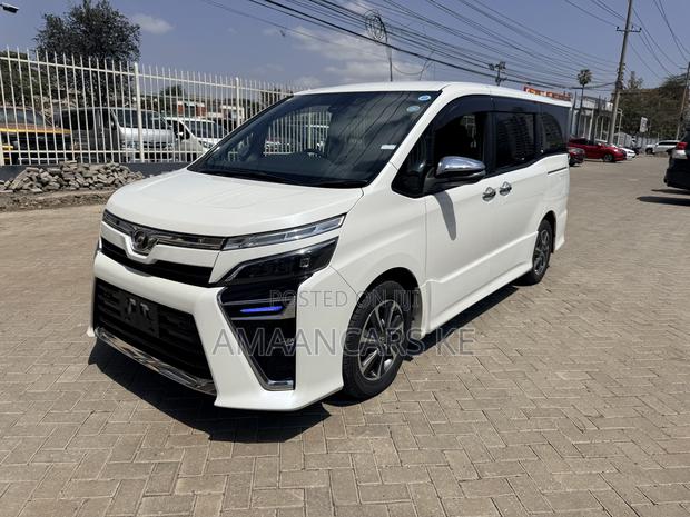 Toyota Voxy 2019 White