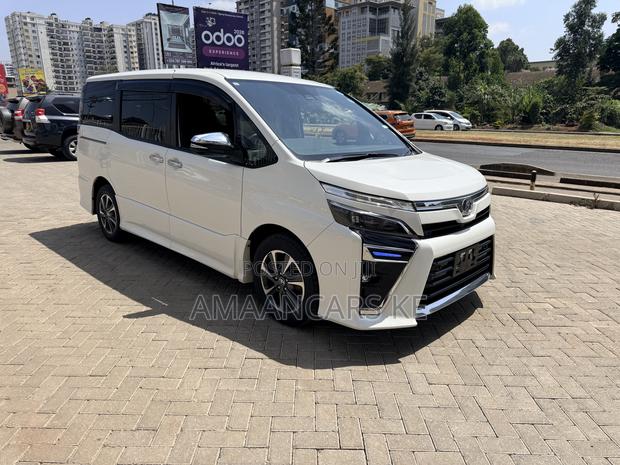 Toyota Voxy 2019 White