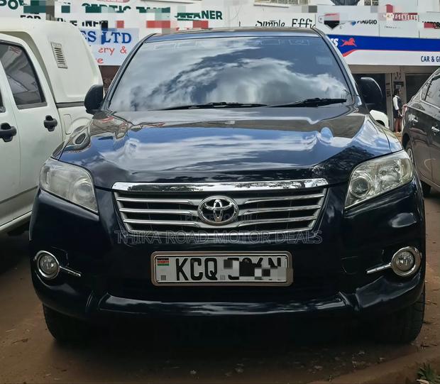 Toyota Vanguard 2011 Black