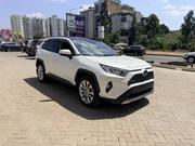 Toyota RAV4 XLE Premium 2021 White for sale