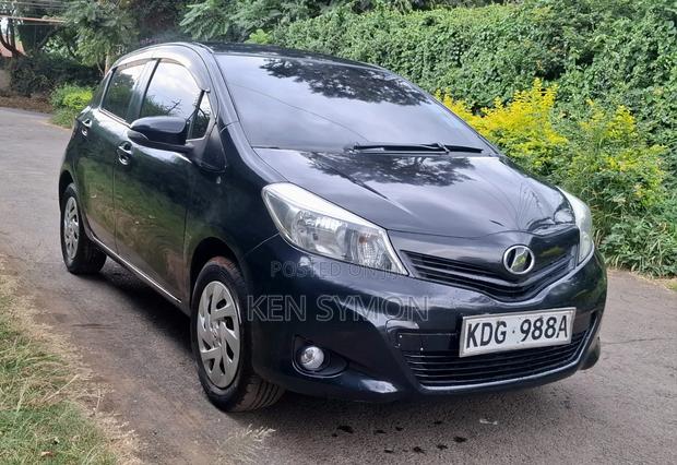 Toyota Vitz 2014 Black