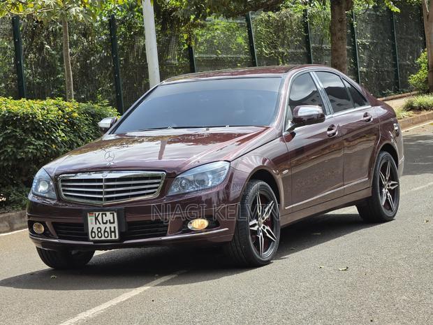 Mercedes-Benz C200 2010 Burgundy