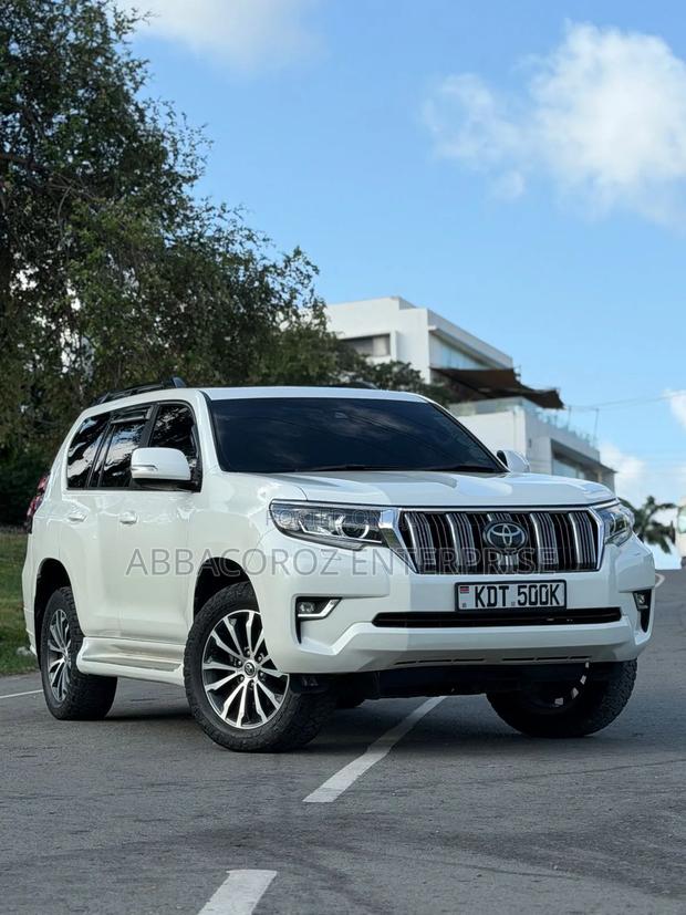 Toyota Land Cruiser Prado 4.0 Petrol TX-L 2018 White