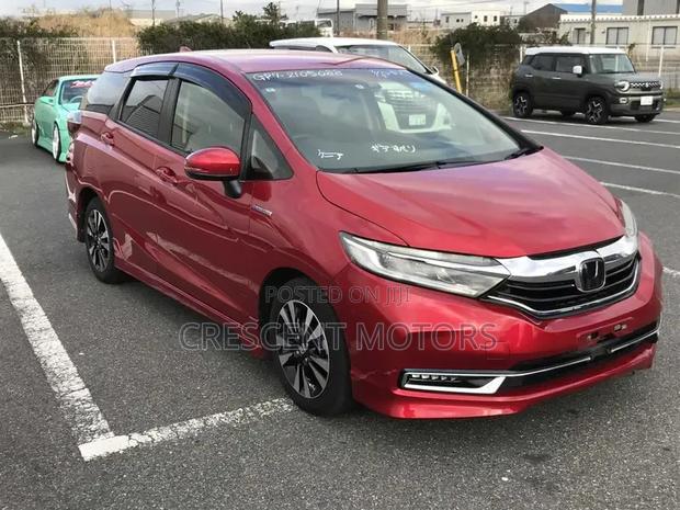 Honda Fit Shuttle 2019 Red 