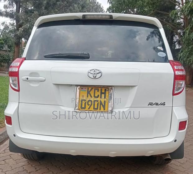 Toyota RAV4 2009 Off white