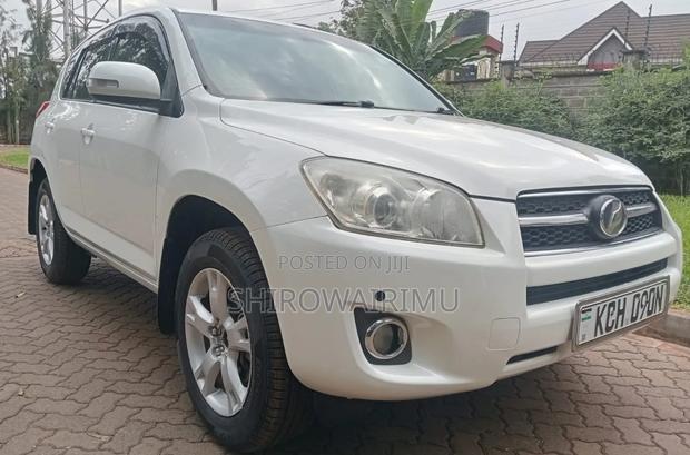 Toyota RAV4 2009 Off white