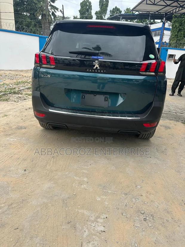 Peugeot 5008 2018 Blue