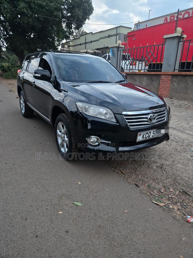 Toyota Vanguard 2011 Black