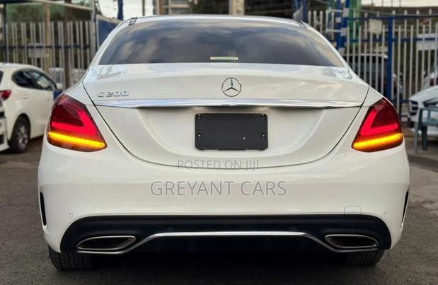 Mercedes-Benz C200 2019 White