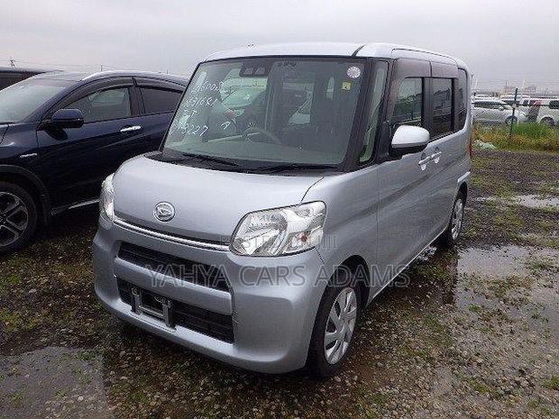 Daihatsu Tanto 660 FWD 2018 Silver