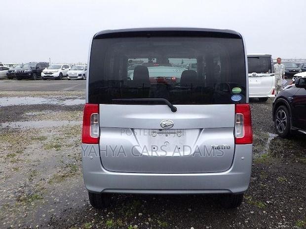 Daihatsu Tanto 660 FWD 2018 Silver