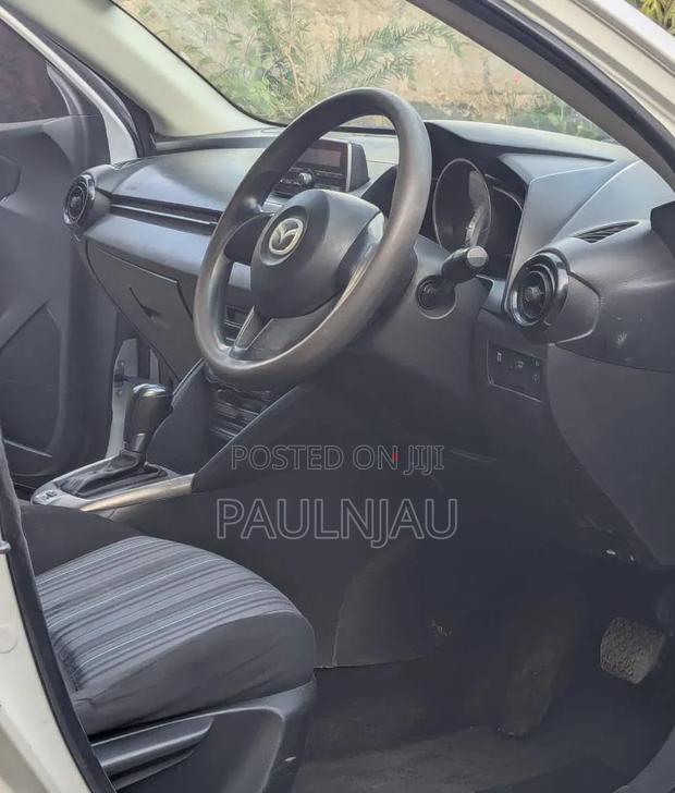 Mazda Demio 2015
