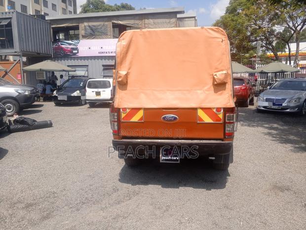 Ford Ranger 2015 Orange