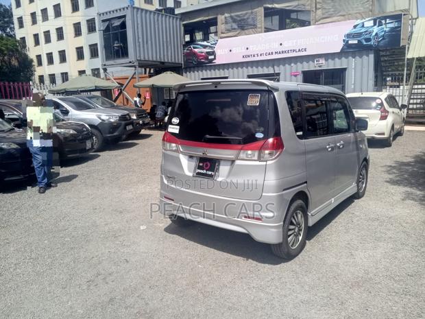 Mitsubishi Delica 2012 Silver